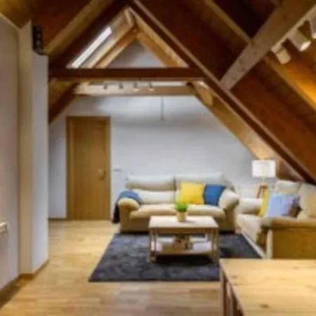 Atico Anayet L Wifi L Vistas L Abuhardillado L Trastero *